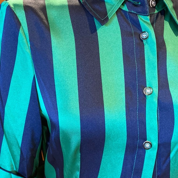 Staud Emerald Stripe Maxi Shirt Dress -NWT-4
100% silk - Picture 3 of 6